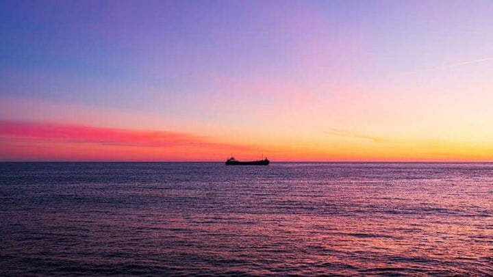 Passeio de Barco à Vela ao Pôr do Sol no Porto pelo Rio Douro