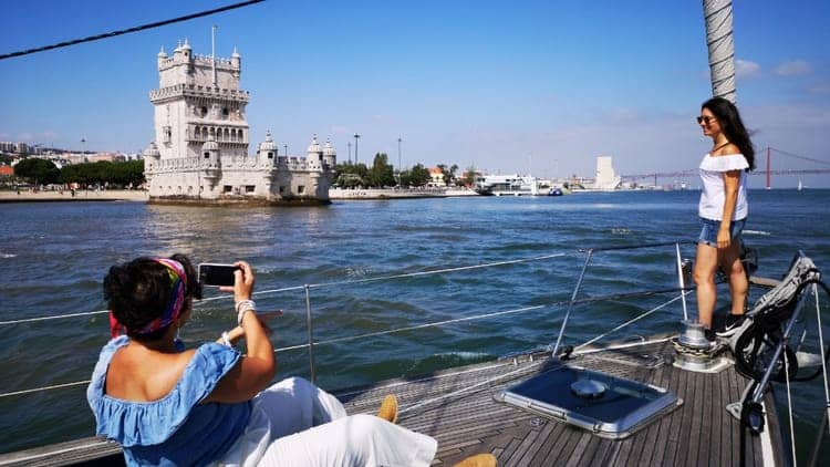 Passeio de Barco em Lisboa com Bebidas e Petiscos