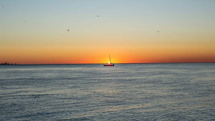 Passeio Privado de Barco ao Pôr do Sol em Lisboa com Bebidas