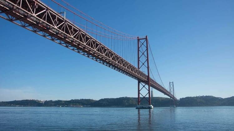 Passeio de Barco em Lisboa com Bebidas e Petiscos