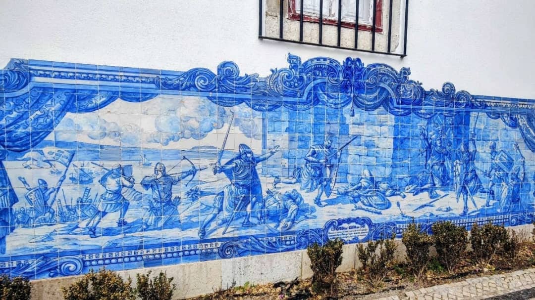 Walking Tour Privado em Lisboa: Miradouros, Monumentos e Tesouros Escondidos