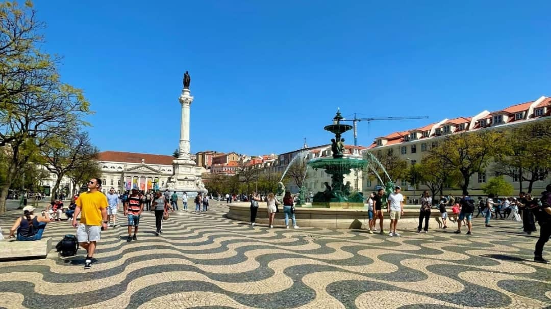 Walking Tour Privado em Lisboa: Miradouros, Monumentos e Tesouros Escondidos