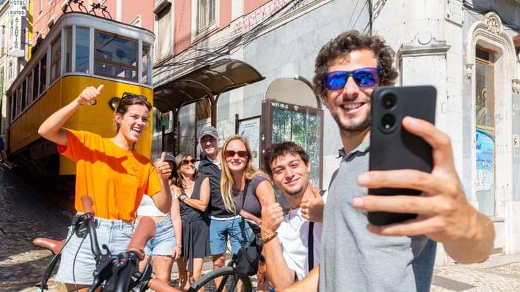 Tour de Bicicleta Ribeirinha em Lisboa: Belém ao Centro com Sabores Locais