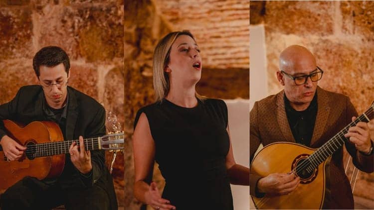 Espetáculo de Fado em Lisboa com Vinho em Local Histórico