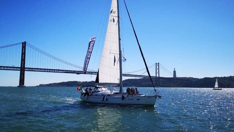 Passeio de Barco em Lisboa com Bebidas e Petiscos