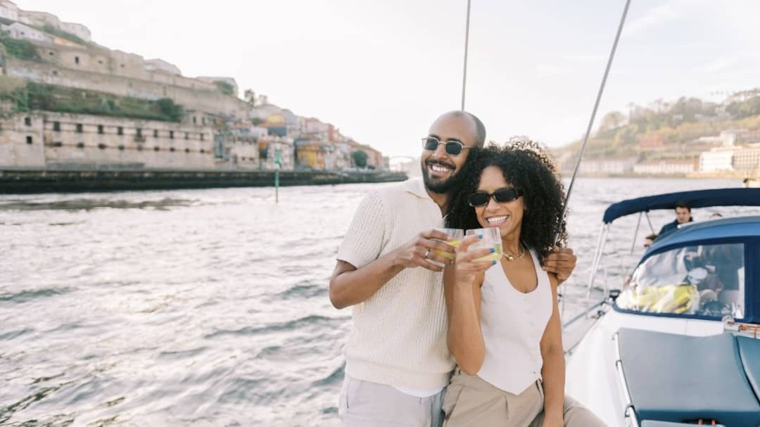 Passeio de Barco à Vela ao Pôr do Sol no Porto pelo Rio Douro