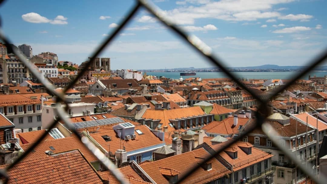 Walking Tour Privado em Lisboa: Miradouros, Monumentos e Tesouros Escondidos